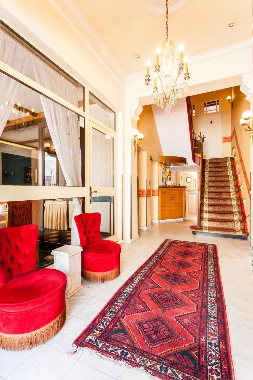 Malecot Hotel By F-Hotels บลังเคนเบอร์เก ภายนอก รูปภาพ